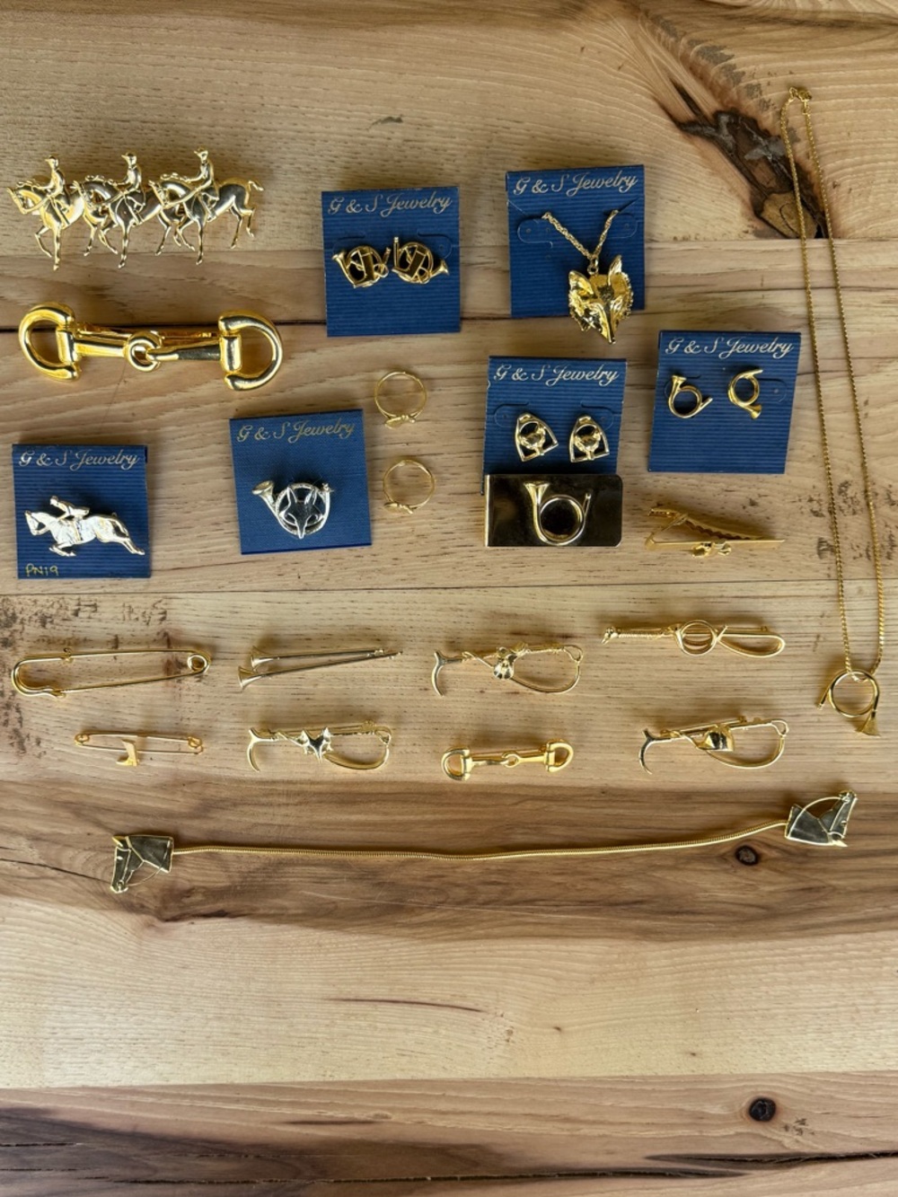 Gold Tone Vintage Equestrian Foxhunt Jewelry Lot 23 Pieces